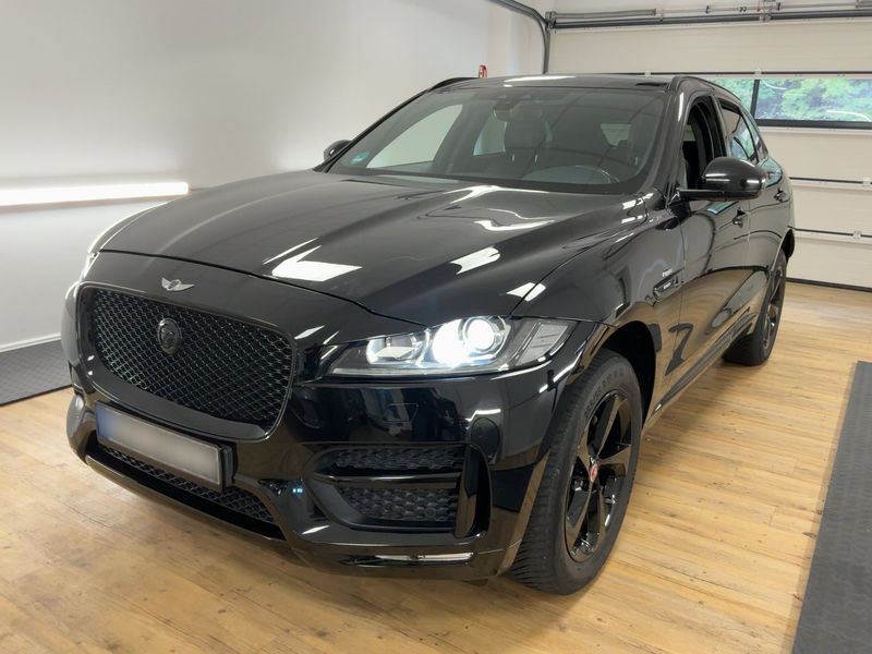 Jaguar F-Pace 25t R-Sport AWD