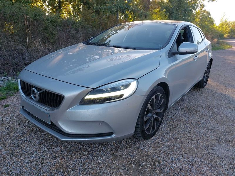 Volvo V40 1.5 Signature Edition