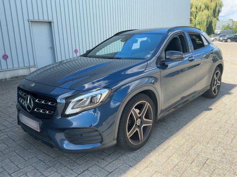 Mercedes-Benz GLA-Klasse GLA 200 d AMG Line