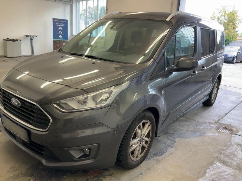 Ford Grand Tourneo Connect 1.5 TDCi EcoBlue Titanium