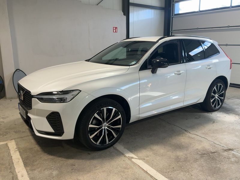 Volvo XC60 2.0 B4 Mild-Hybrid Plus Dark 2WD