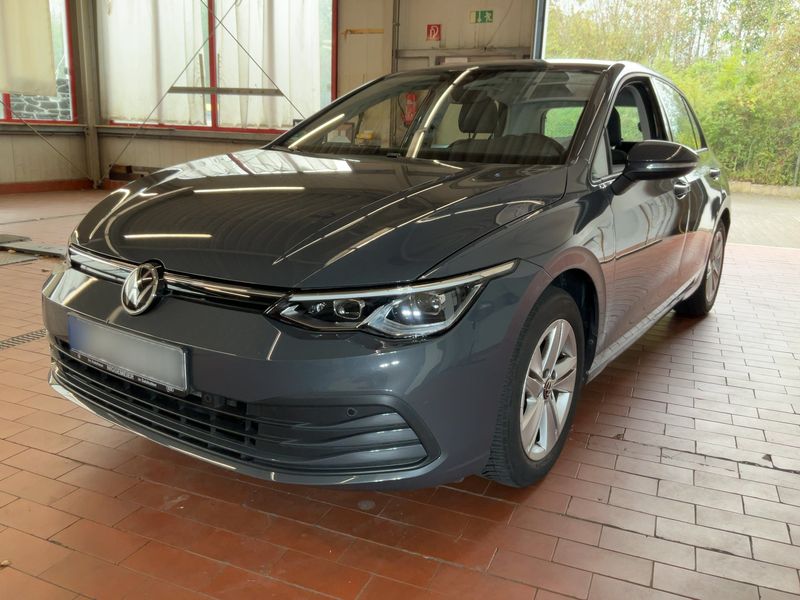Volkswagen Golf VIII 1.0 TSI Life