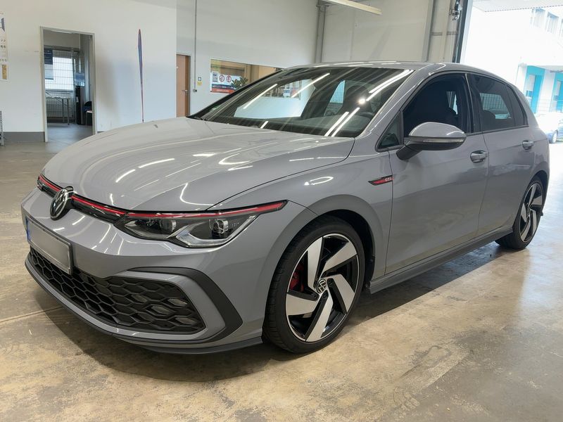 Volkswagen Golf VIII 2.0 TSI GTI