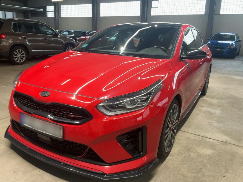Kia pro_cee'd 1.6 Tgdi GT