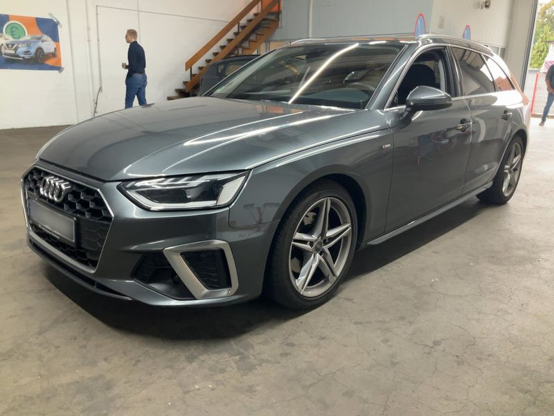 Audi A4 35 TFSI Mild-Hybrid S line