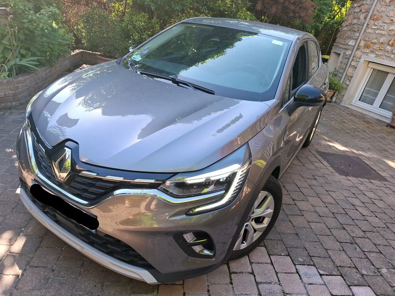 Renault Captur 1.6 Hybrid E-Tech Intens
