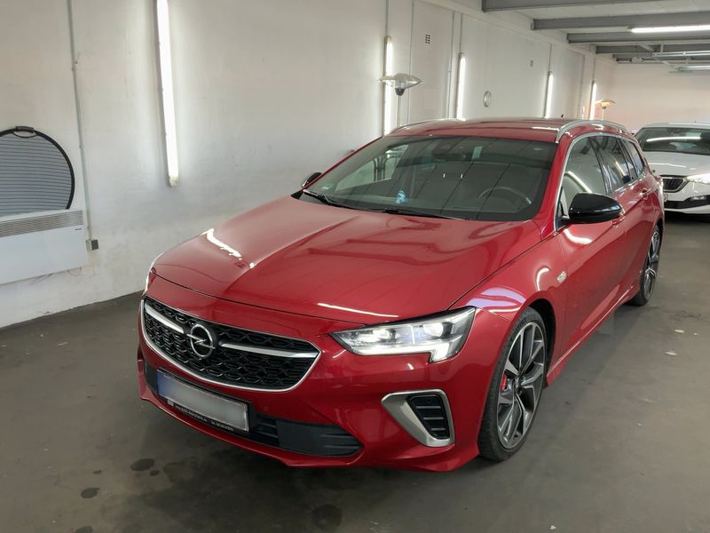 Opel Insignia 2.0 Turbo GSi 4x4