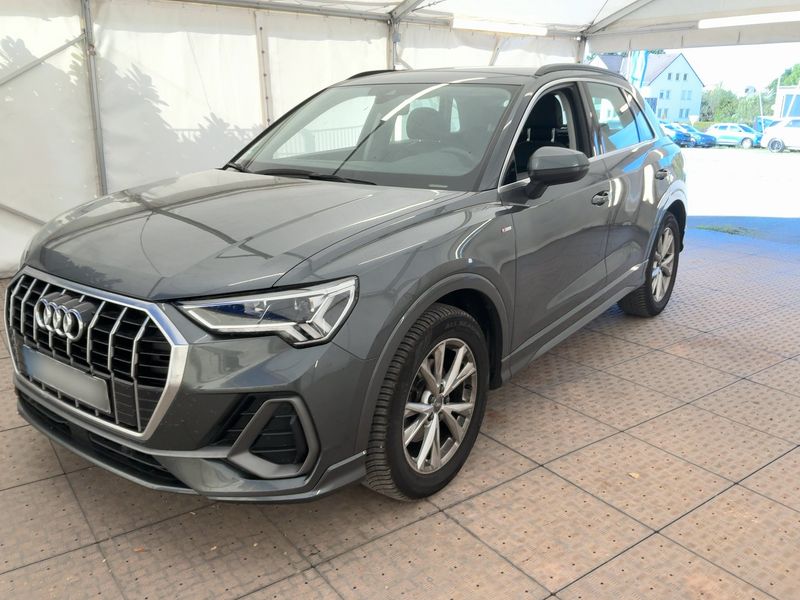 Audi Q3 35 TFSI S line