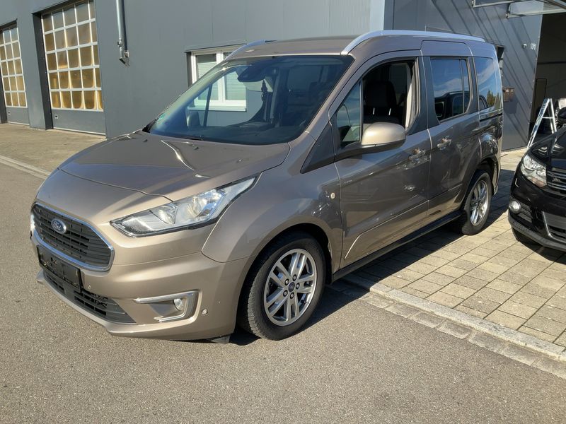 Ford Tourneo Connect 1.5 TDCi EcoBlue Titanium
