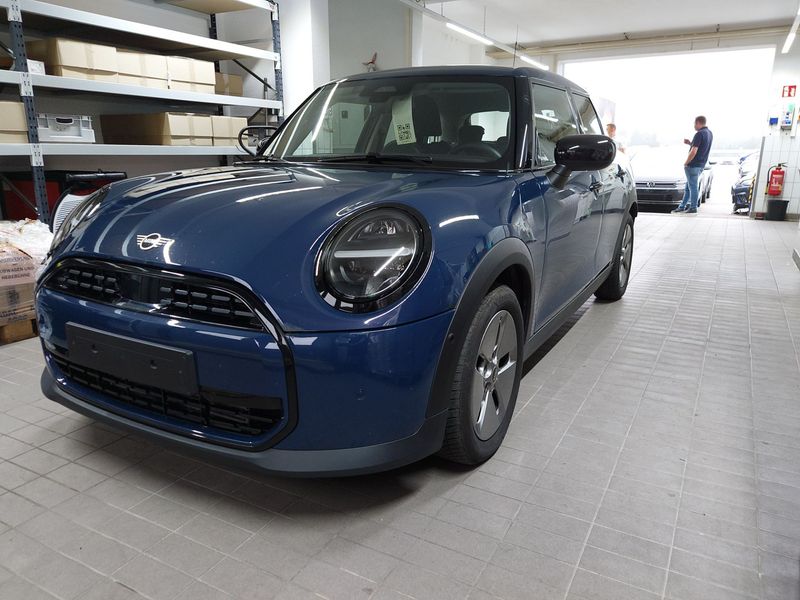MINI Cooper C Essential Trim