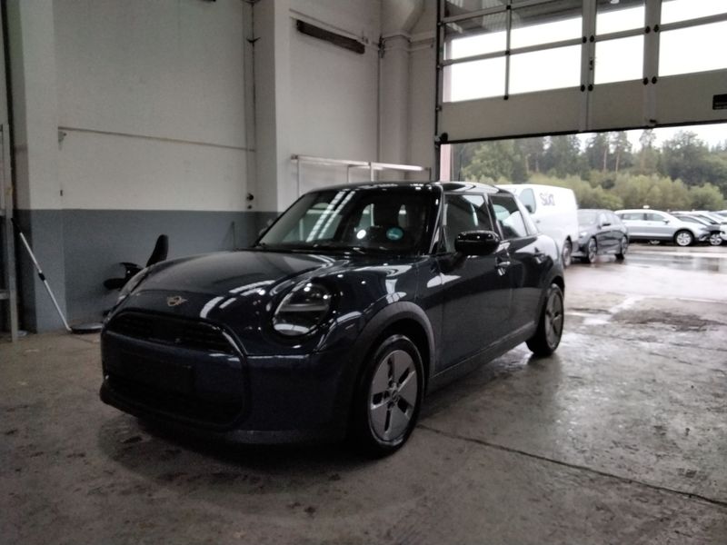 MINI Cooper C Essential Trim
