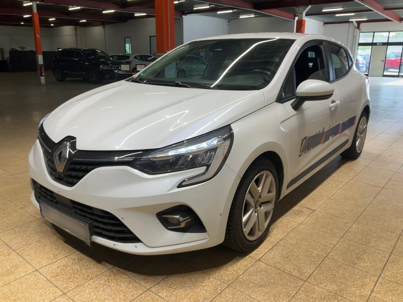 Renault Clio 1.6 Hybrid E-Tech Business Edition