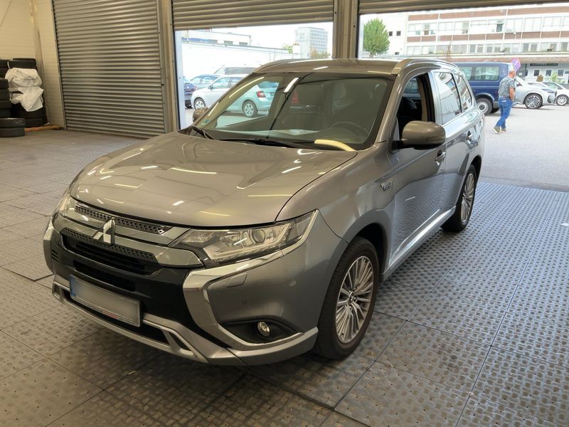 Mitsubishi Outlander 2.4 Phev Spirit 4WD