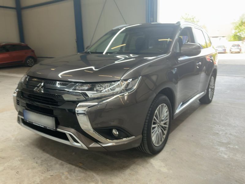 Mitsubishi Outlander 2.4 Phev Spirit 4WD