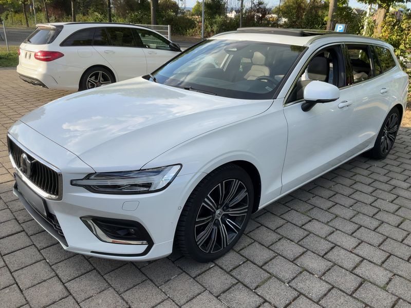 Volvo V60 2.0 B4 Mild-Hybrid Plus Bright