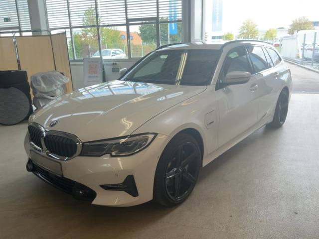 BMW 3 серия 330e Sport Line