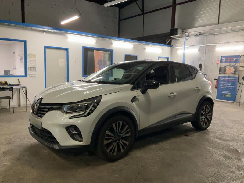 Renault Captur 1.6 Hybrid E-Tech Initiale Paris