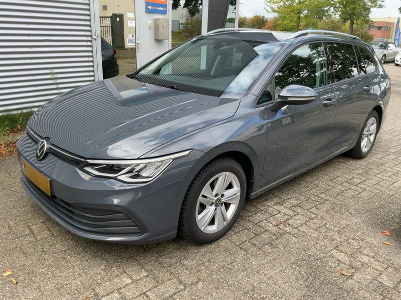 Volkswagen Golf VIII 1.0 TSI Life