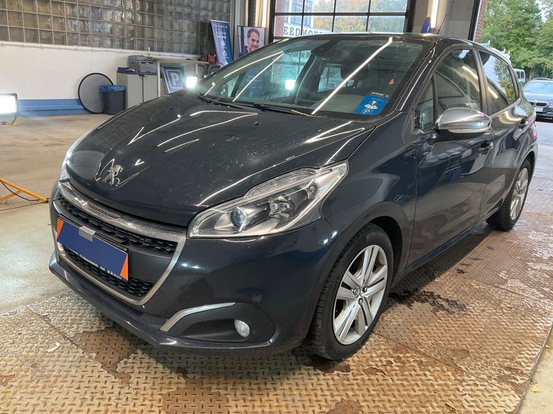 Peugeot 208 1.2 PureTech Signature