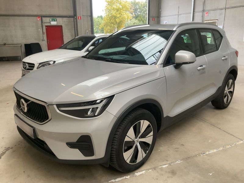 Volvo XC40 2.0 B3 Mild-Hybrid Core 2WD