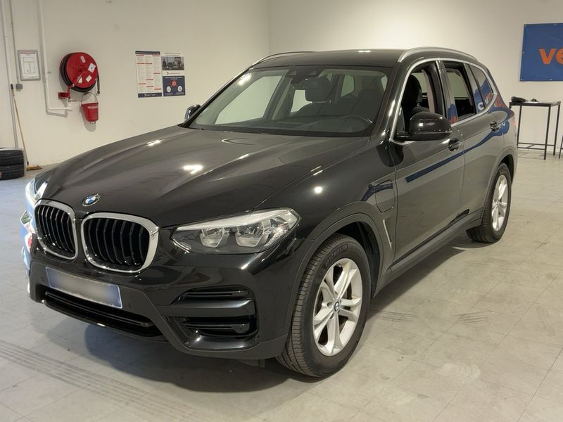 BMW X3 xDrive 30e Business Design