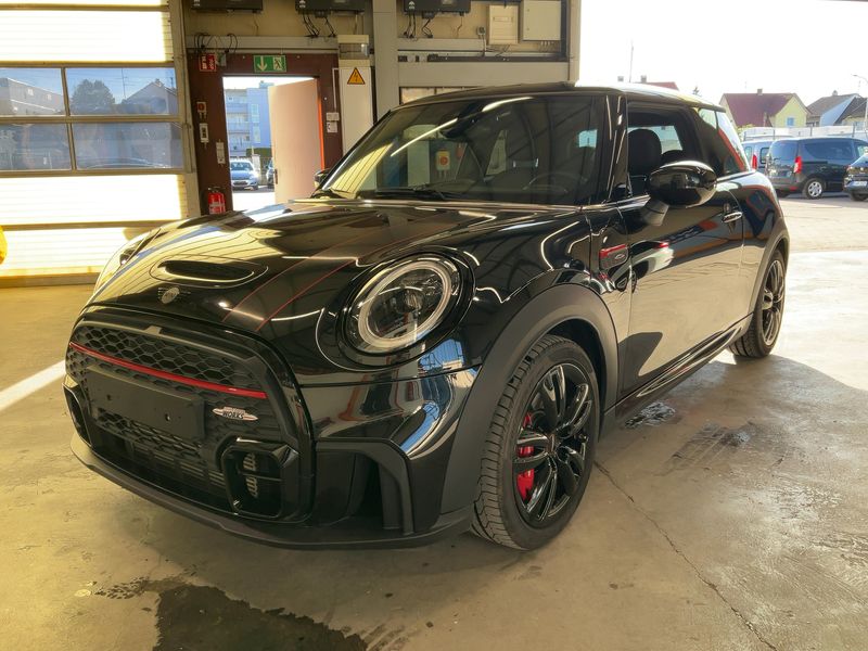 MINI John Cooper Works Trim