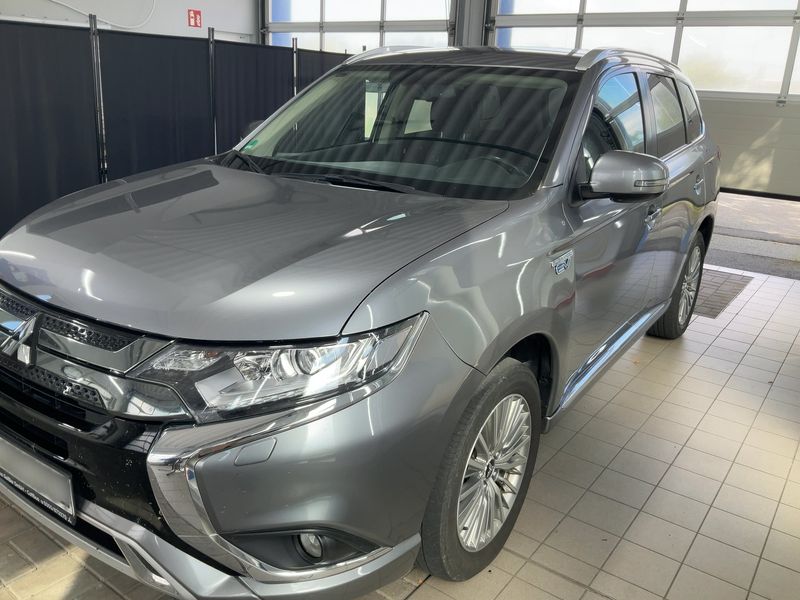 Mitsubishi Outlander 2.4 Phev 4WD