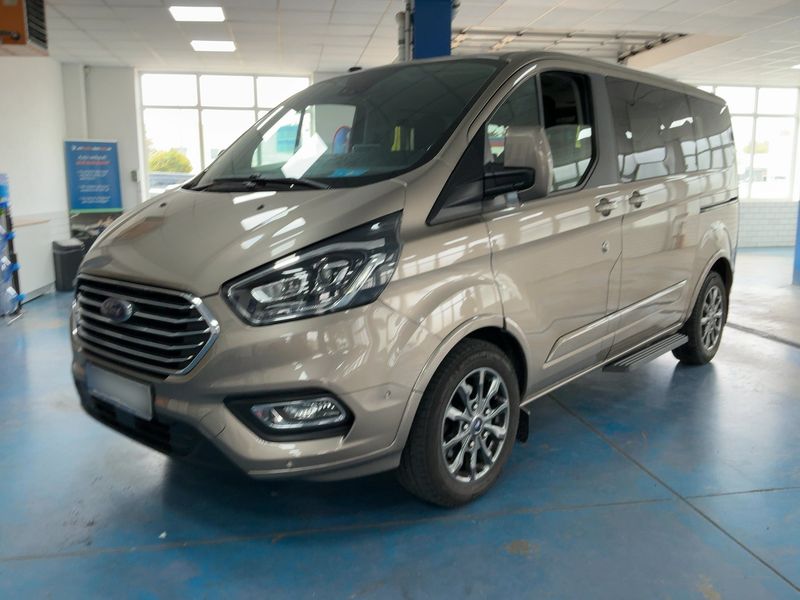 Ford Tourneo Custom 2.0 TDCi Mild-Hybrid 320 L1 Tourneo Titanium
