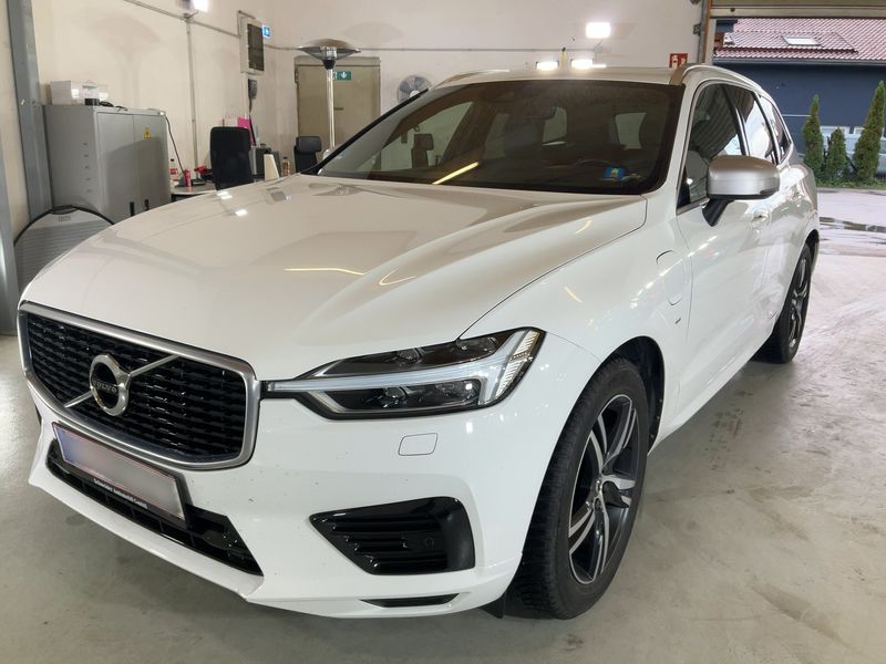 Volvo XC60 2.0 T8 Twin Engine R-Design AWD