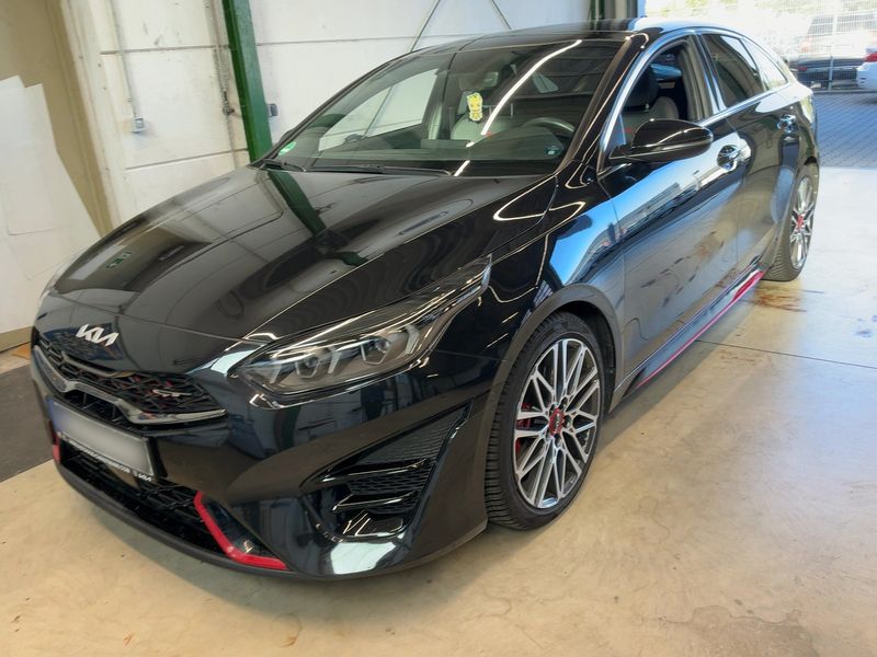 Kia pro_cee'd 1.6 Tgdi GT