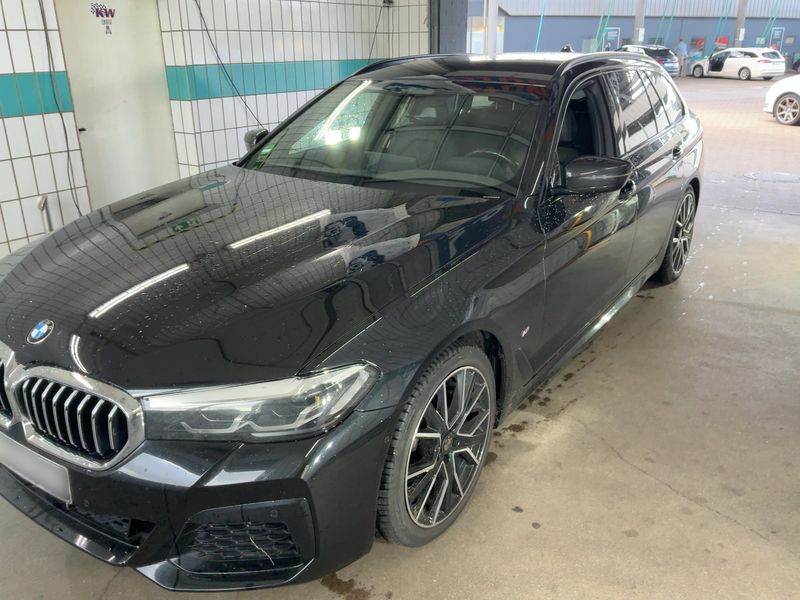 BMW 5 серия 520d Mild-Hybrid xDrive M Sport