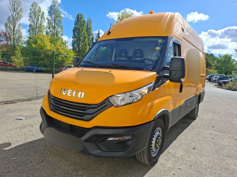 Iveco Daily 2.3 Diesel HKa 35 S V Radstand 3520