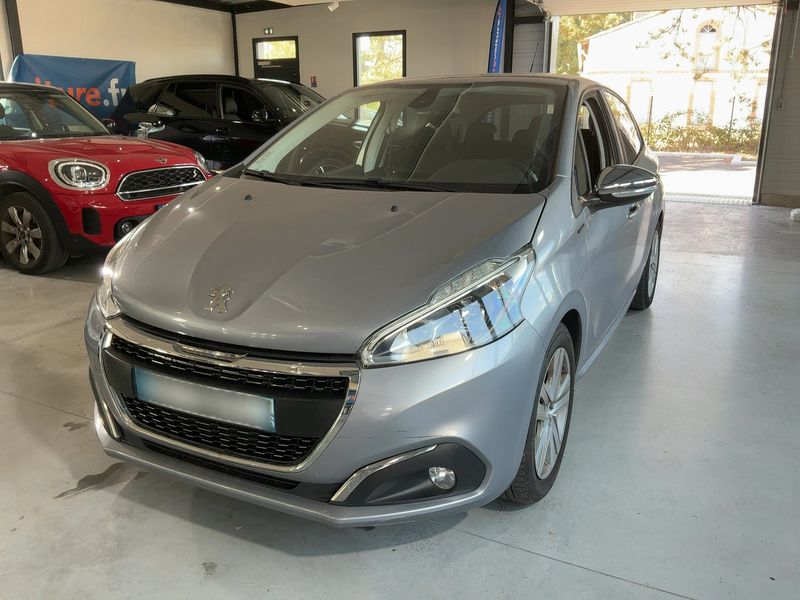 Peugeot 208 1.2 PureTech Signature