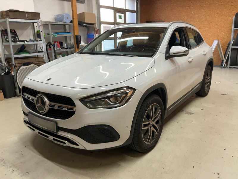 Mercedes-Benz GLA-класс GLA 250 4Matic Progressive