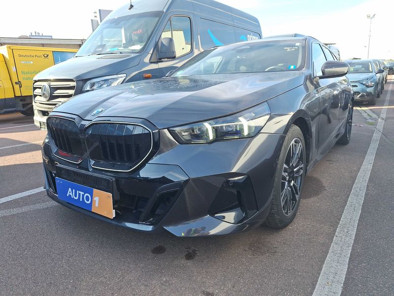BMW 5 серия 520d Mild-Hybrid xDrive M Sport