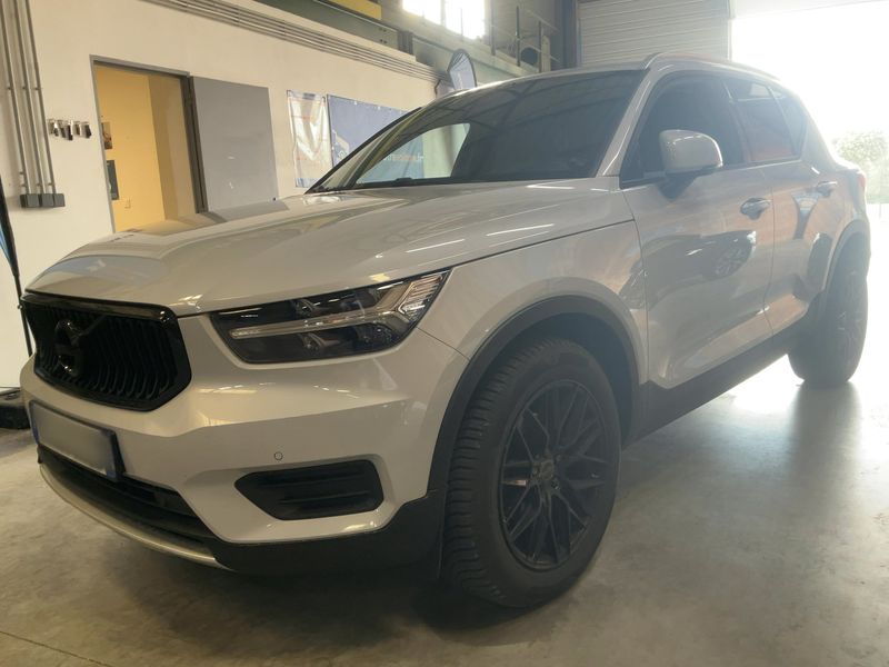 Volvo XC40 2.0 D3 Momentum 2WD