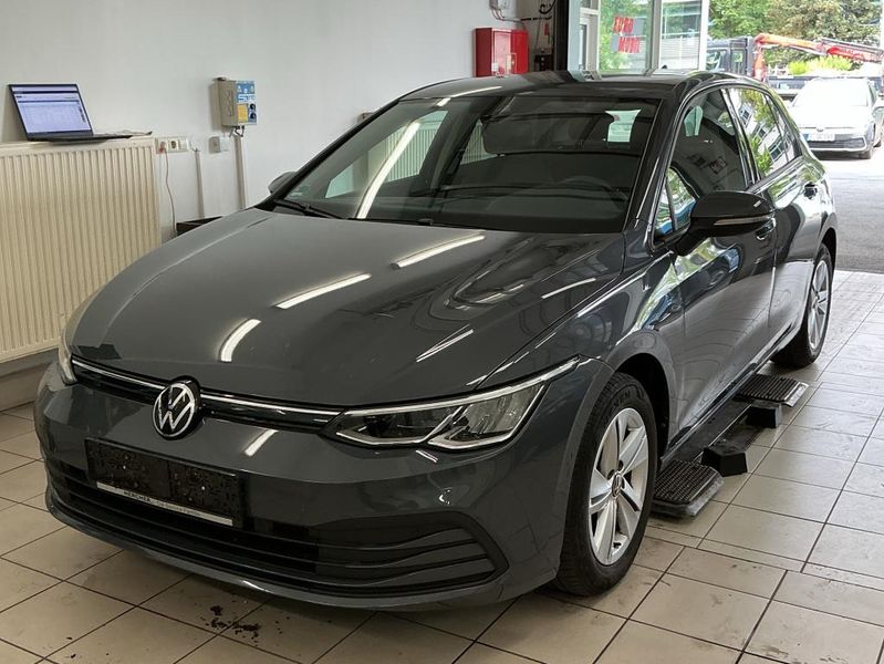 Volkswagen Golf VIII 1.0 eTSI Life