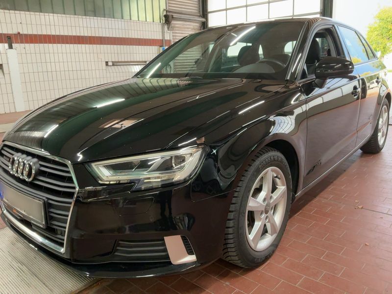 Audi A3 Sportback 40 TFSI quattro Sport