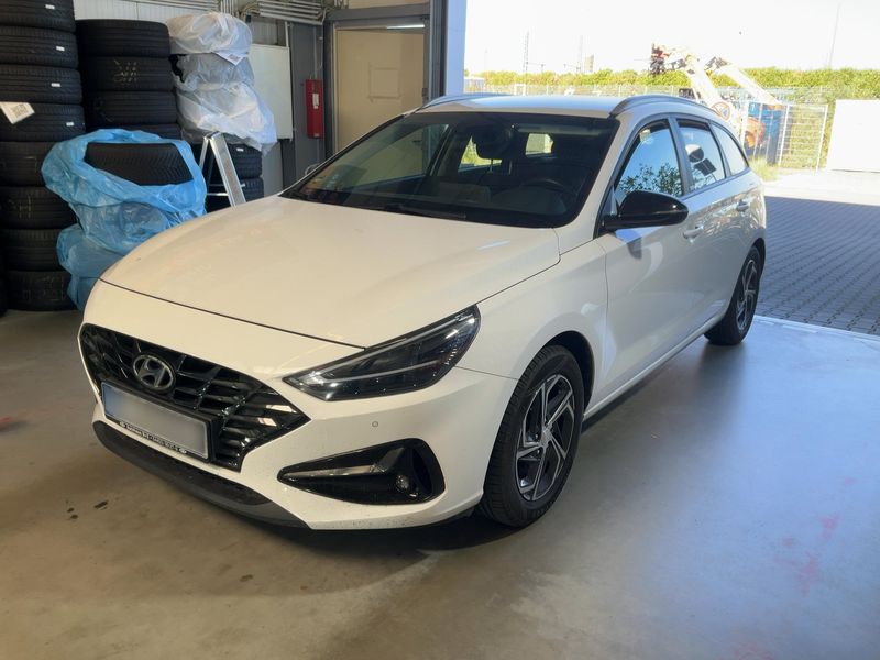 Hyundai i30 1.6 CRDi Intro Edition