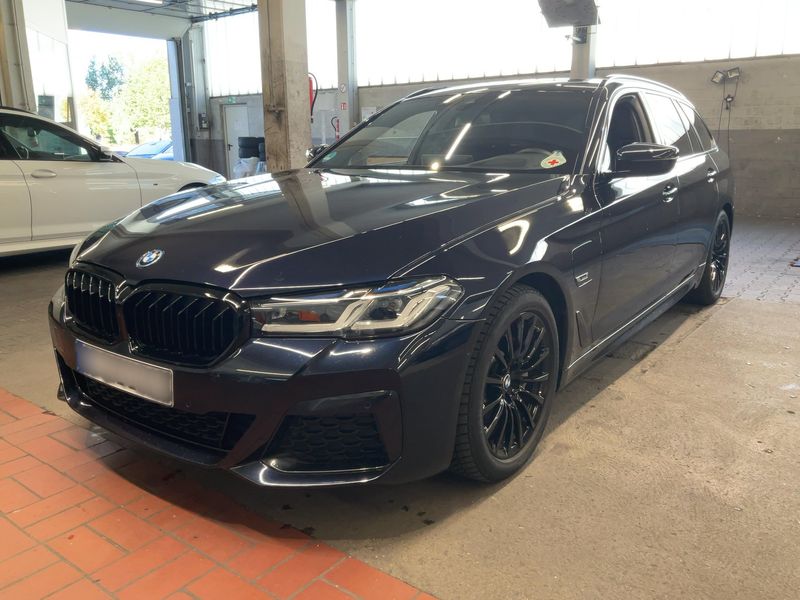 BMW 5 серия 530e