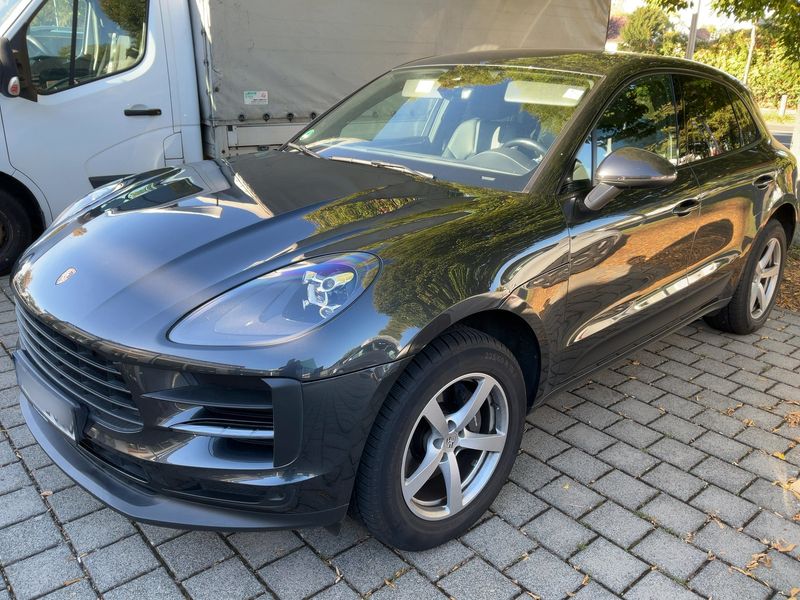 Porsche Macan Basis