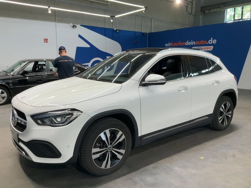 Mercedes-Benz GLA-класс GLA 250e Progressive