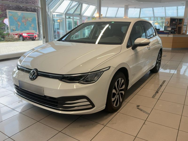Volkswagen Golf Viii 1.0 eTSI Active