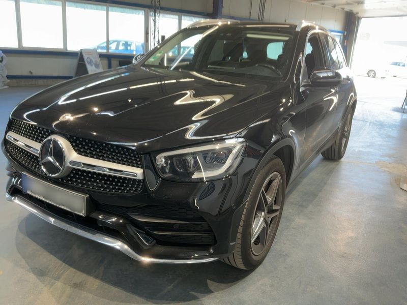 Mercedes-Benz GLC-Klasse GLC 300 d 4Matic AMG Line