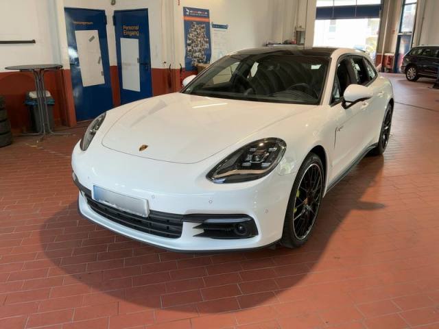 Porsche Panamera Sport Turismo 4 E-Hybrid