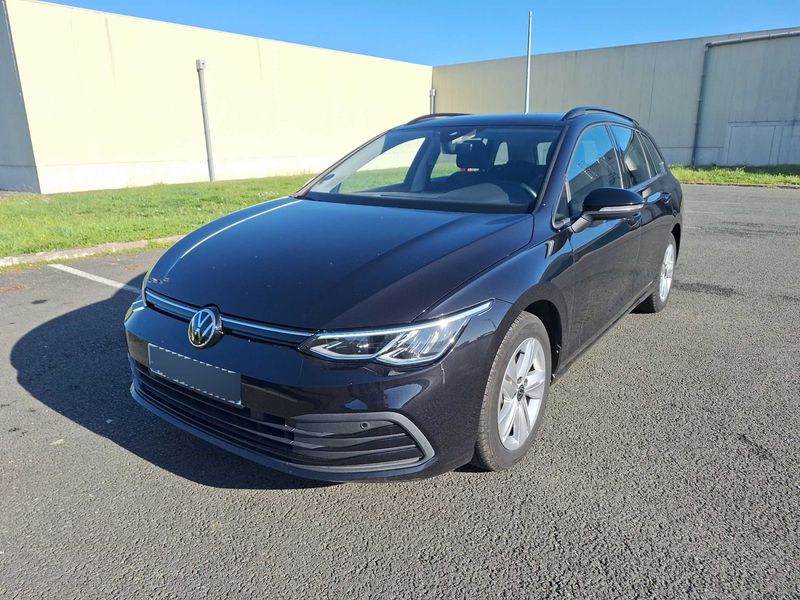Volkswagen Golf VIII 1.0 TSI Life Business