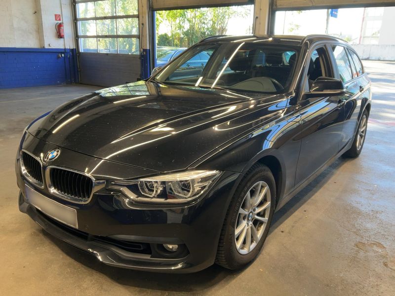 BMW 3 серия 318i Advantage