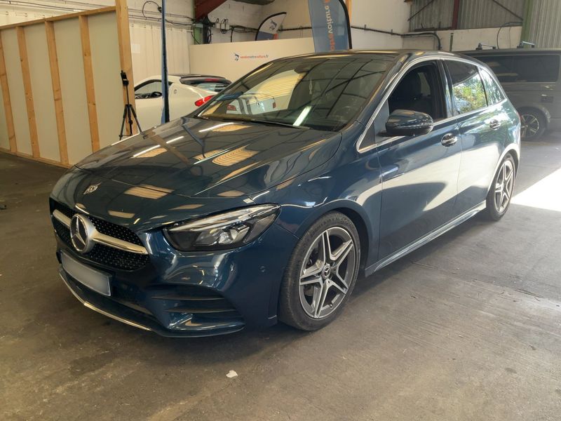 Mercedes-Benz B-Klasse B 180 AMG Line