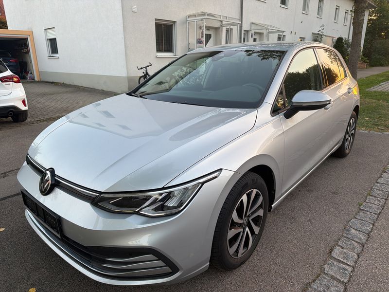 Volkswagen Golf VIII 2.0 TDI Active