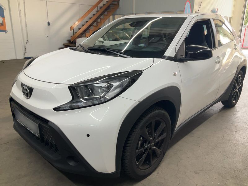 Toyota Aygo X 1.0 VVT-i Business Edition